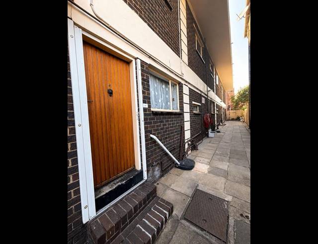 2 BEDROOM HOUSE FOR SALE IN CROYDON